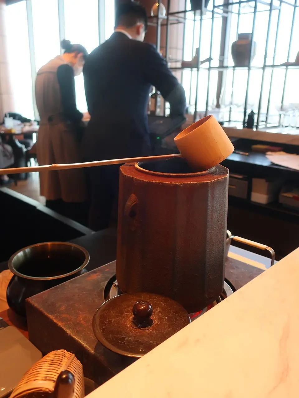 The Loungeカウンター