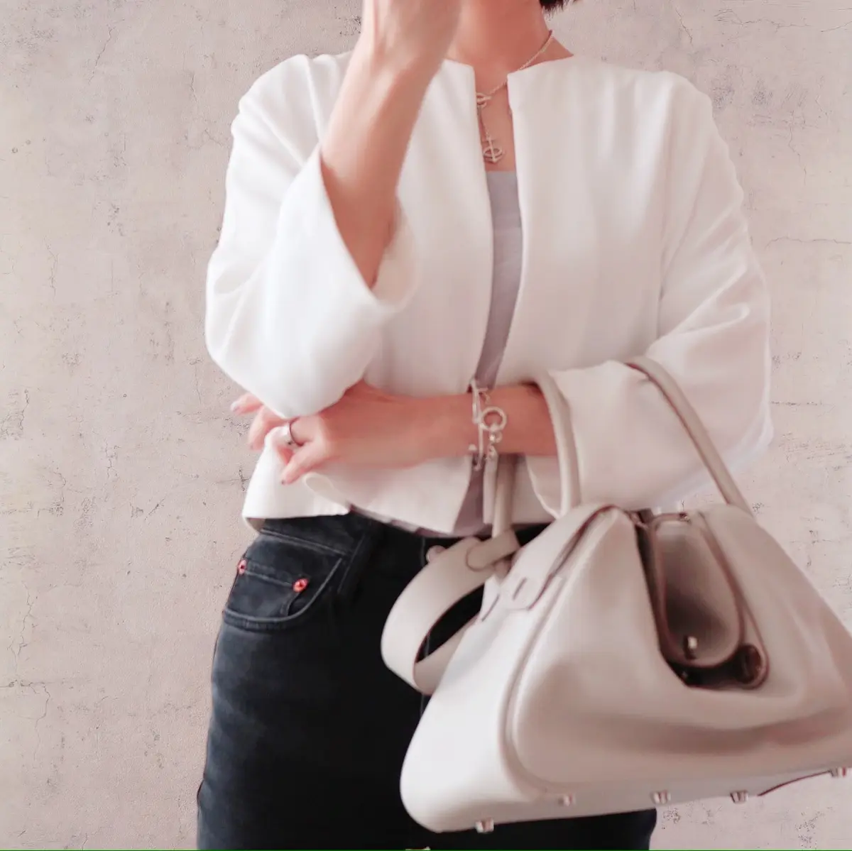 Something Whiteの画像_1