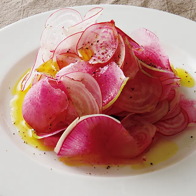 有元葉子レシピ　ビーツと紅芯大根のサラダ