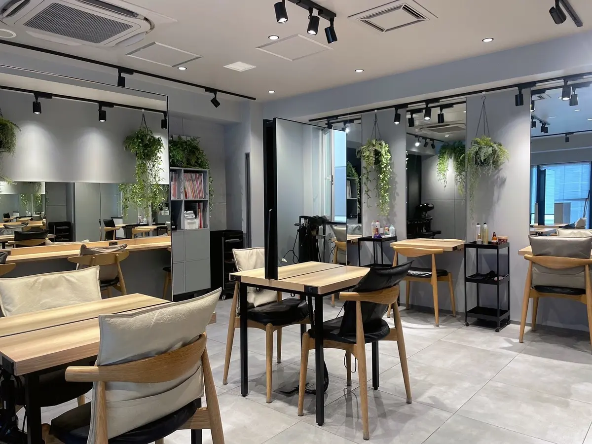 OurAge×Webエクラ  １－９　エマ ギンザ　内観　本データ