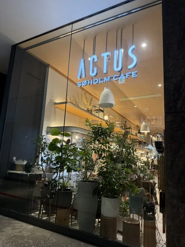 秋はモカ色のティアードワンピースで大阪満の画像_4