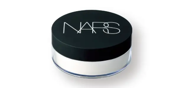 ライトリフレクティングセッティングパウダー ルース N 11g ￥5,500／ナーズ ジャパン