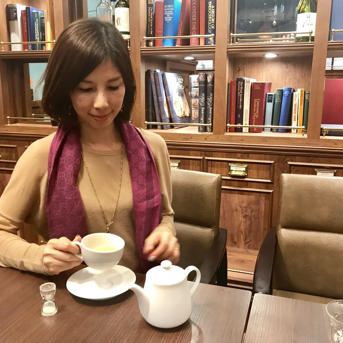 ベージュ×デニム×バックストラップの画像_2