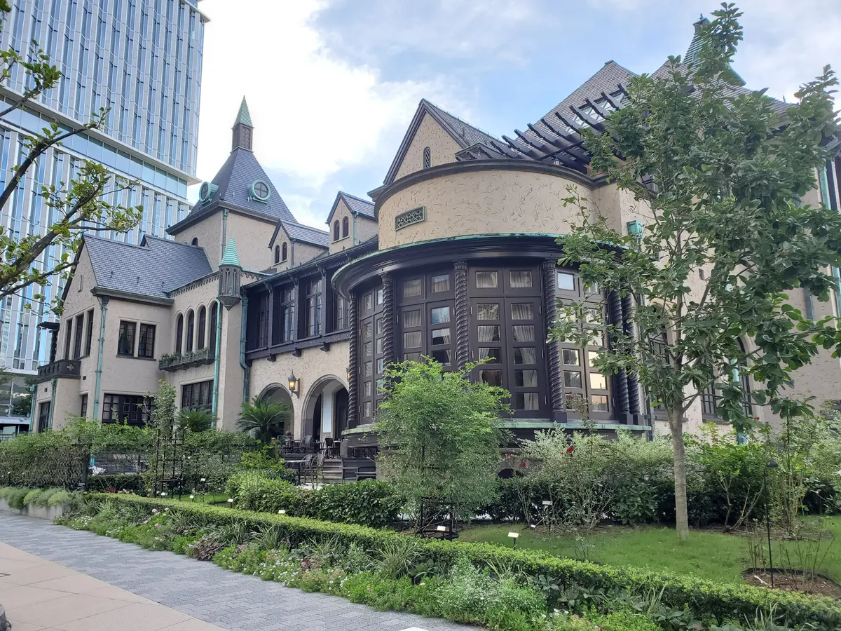 高層ビルと赤坂プリンスクラシックハウス