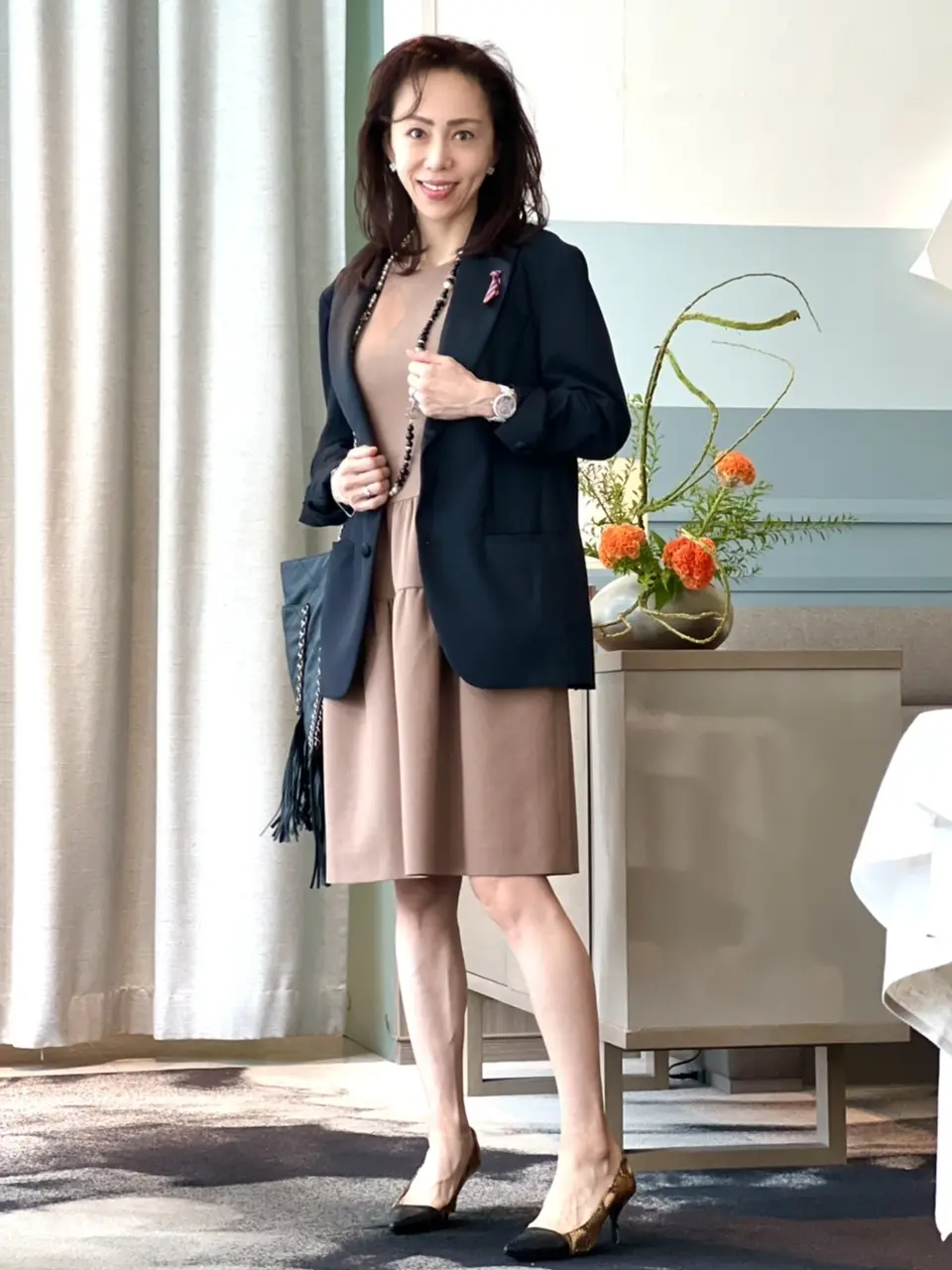 秋のおしゃれは「辛口ベージュ」から始まる！