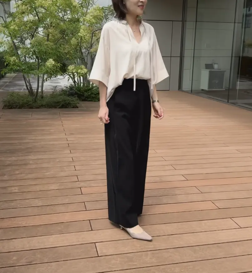 細見えする優美なセミワイドパンツ