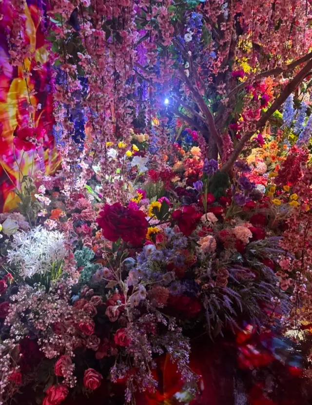 現実から異世界へ、美しくも儚い蜷川実花さの画像_11