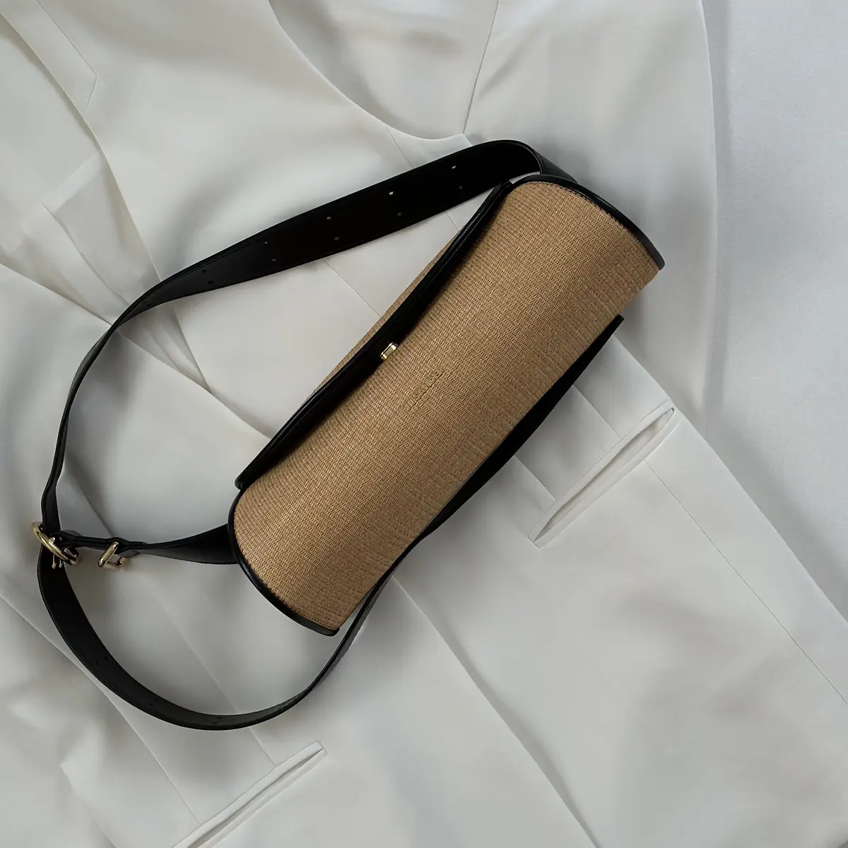 夏のワントーンには「白」をメインに足し引の画像_2