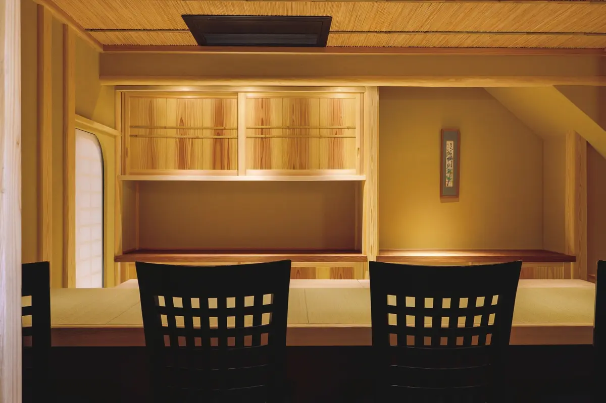 国内旅行　金沢　和食　『竹千代』　内観