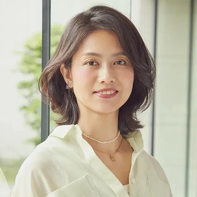 あか抜けて見える！50代に似合う「理想のミディアムヘア」