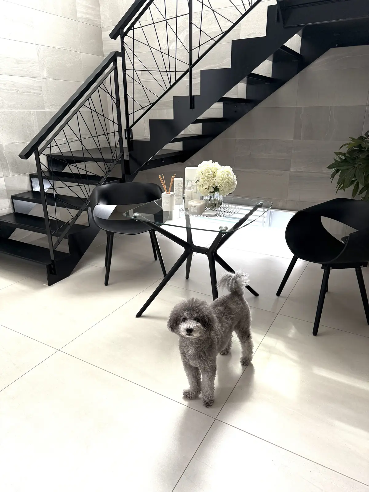 エントランス　ディスプレイ　アーティフィシャルフラワー　紫陽花