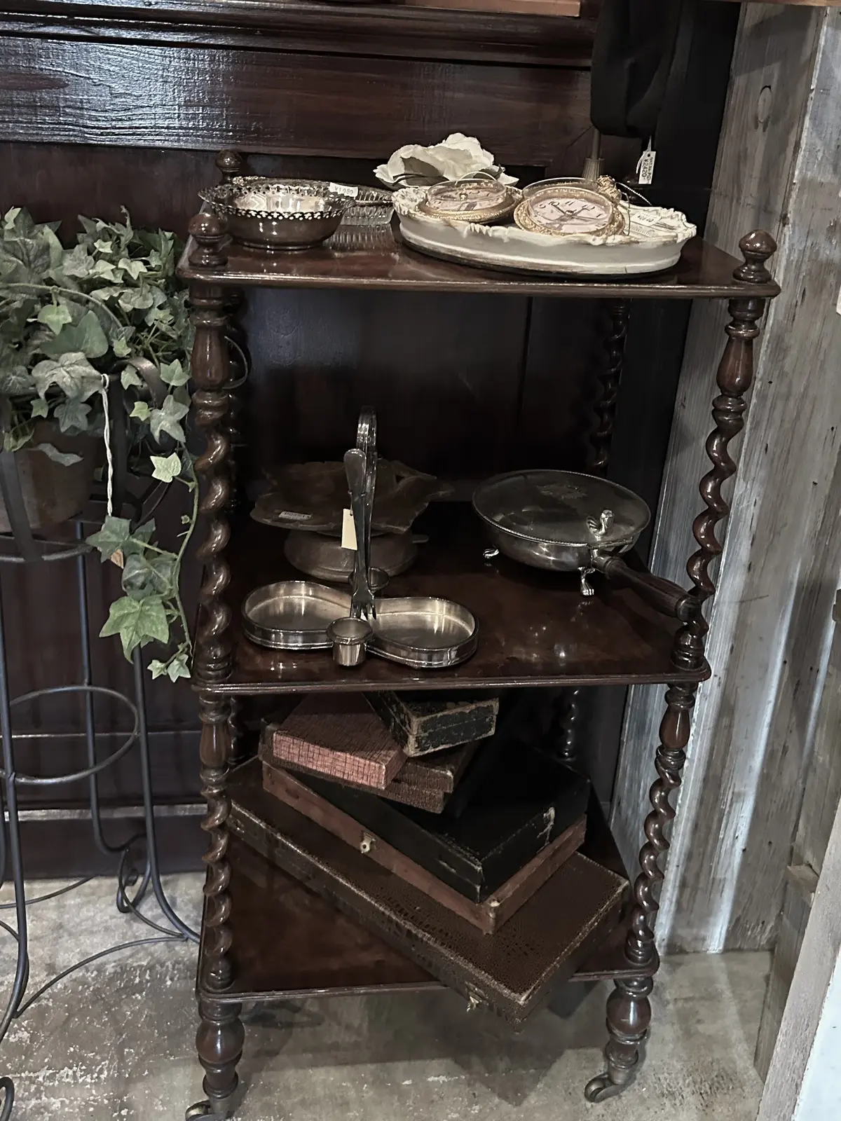 東京　アンティークショップ　ヴィンテージ　目黒インテリアストリート　フランス