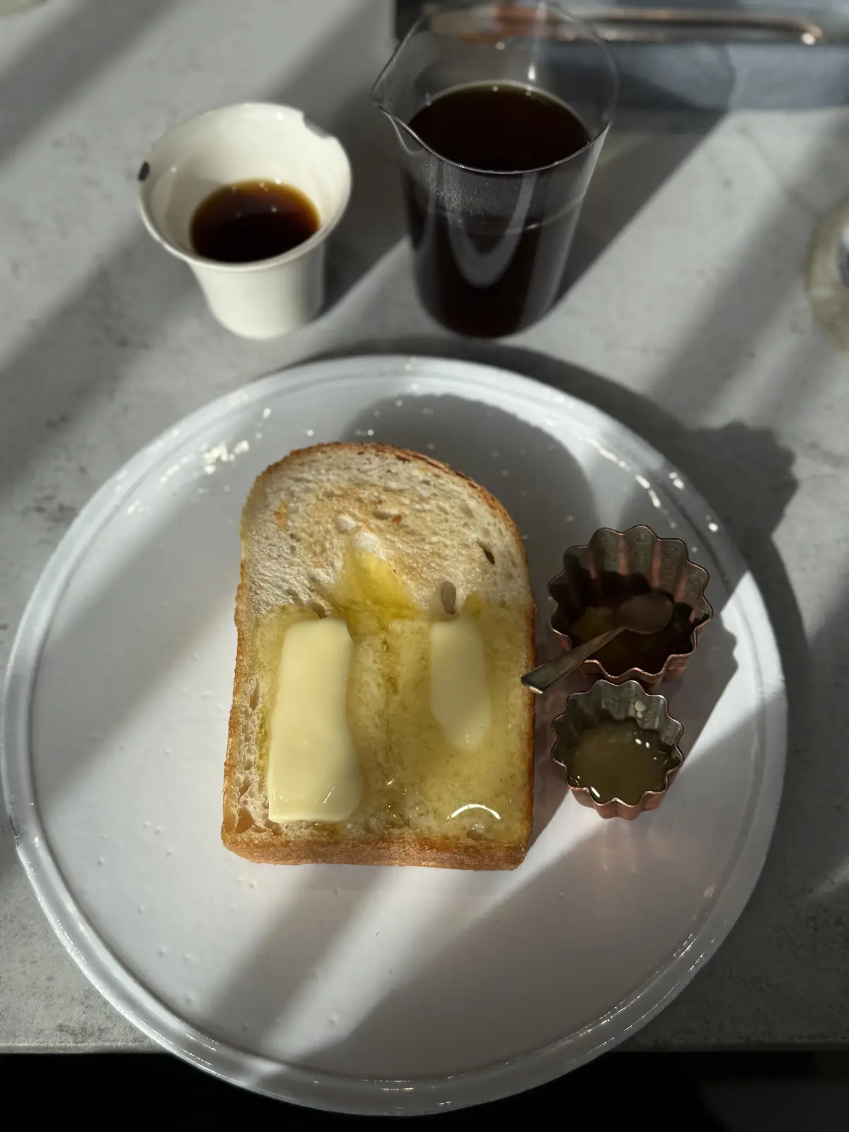 日曜日の朝は大人綺麗めカジュアルスタイルの画像_3