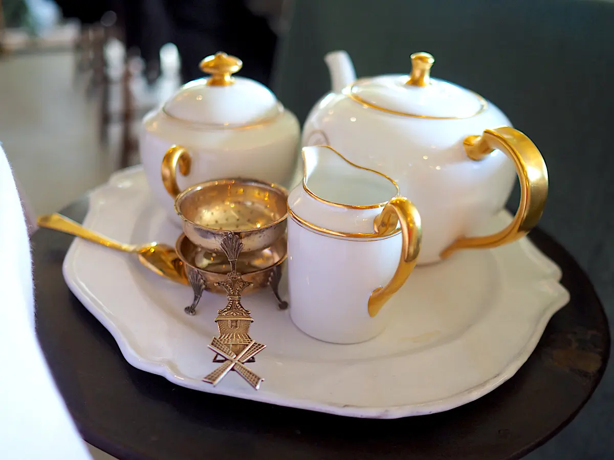 上下赤のZARAコーデで、BDay Afの画像_9