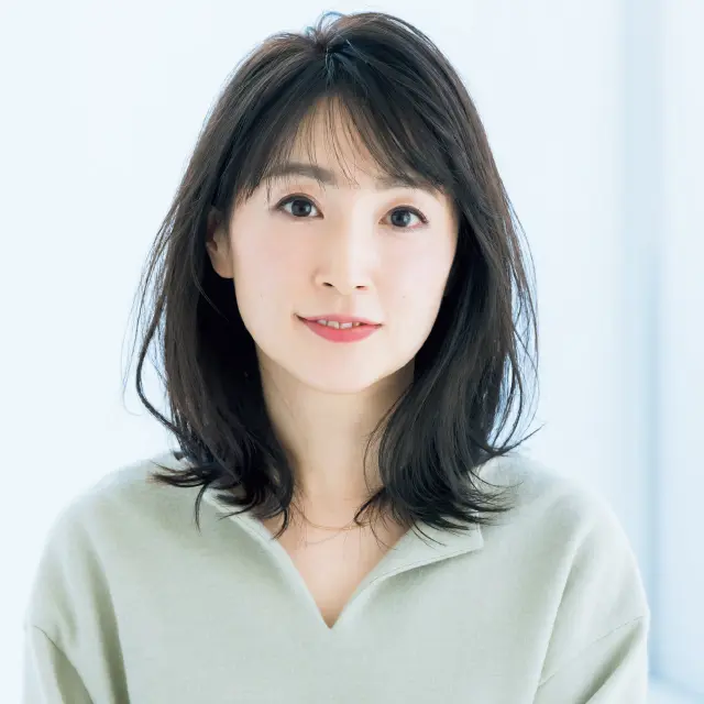 春らしい優しい雰囲気「50代のミディアムヘア」28選