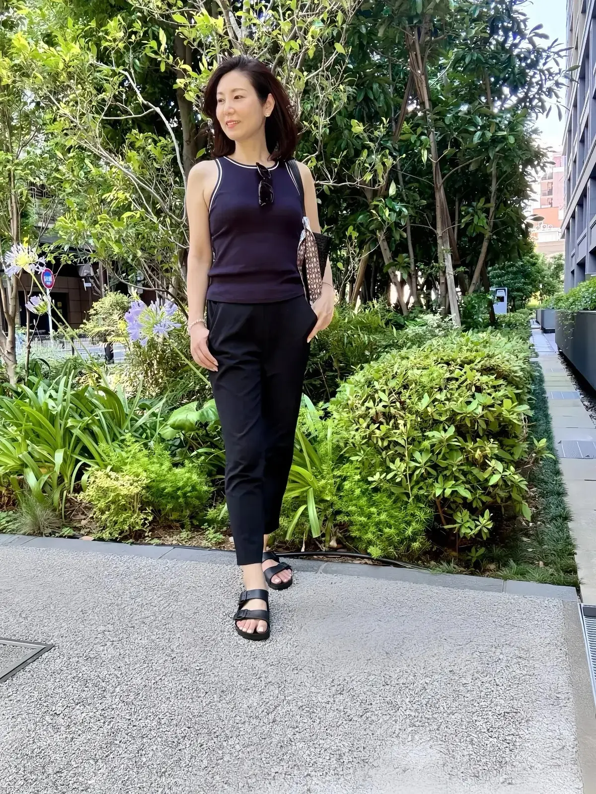 【50代「ユニクロ・GU」コーデ】デニムスタイルも涼しげに！夏に快適なカジュアルコーデが人気