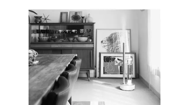 濃密なミストがすばやく空間を満たす。専用アプリでスマホからの操作も可能