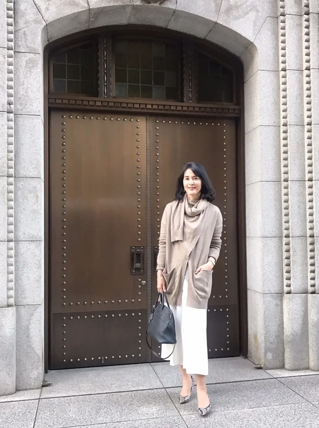 グレージュのカシミヤニットの画像_3