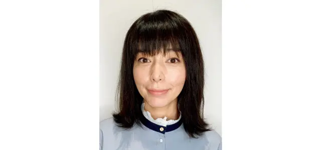 うねりグセを生かして、抜け感のあるウェーブヘアに