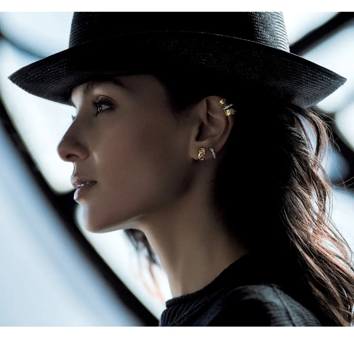 印象を変える効果あり！ 今の気分は「耳元の画像_1