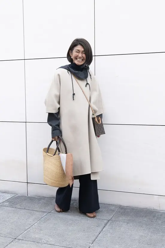 松井陽子さん　服がベーシックカラーでも地味に見えない人は何が違う？