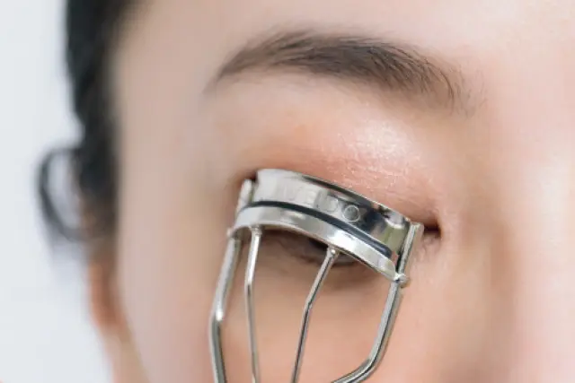 目じり側もしっかりと