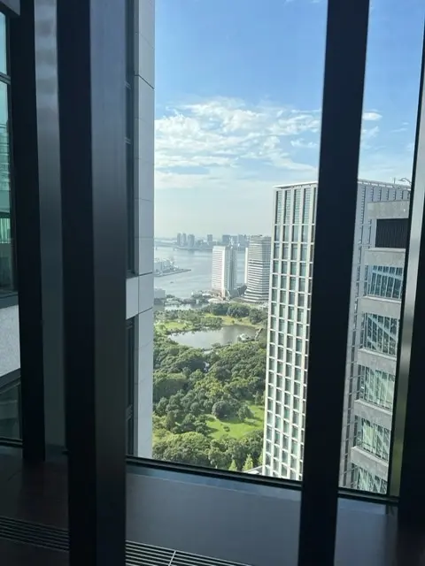 8月の全身ブラック＠コンラッド東京の画像_1