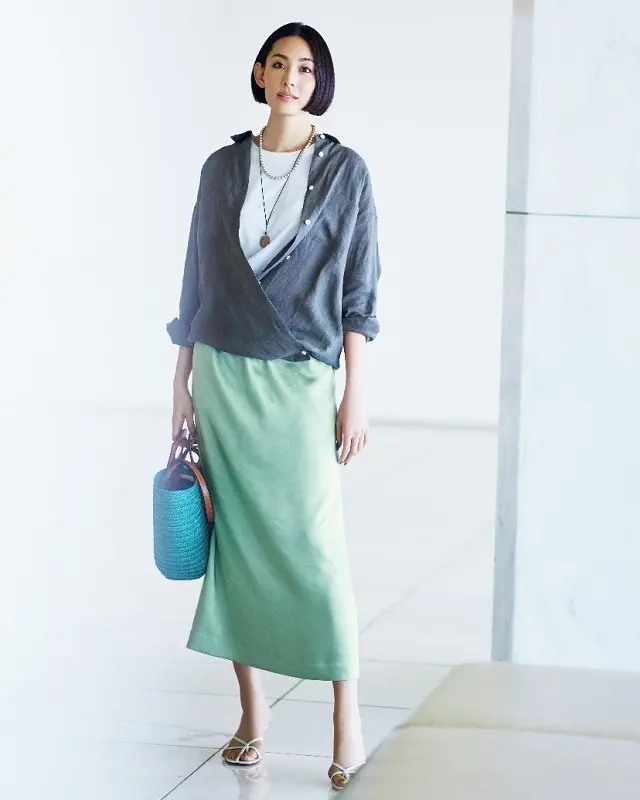 薄艶スカート　トップスレイヤードで上半身に立体感を