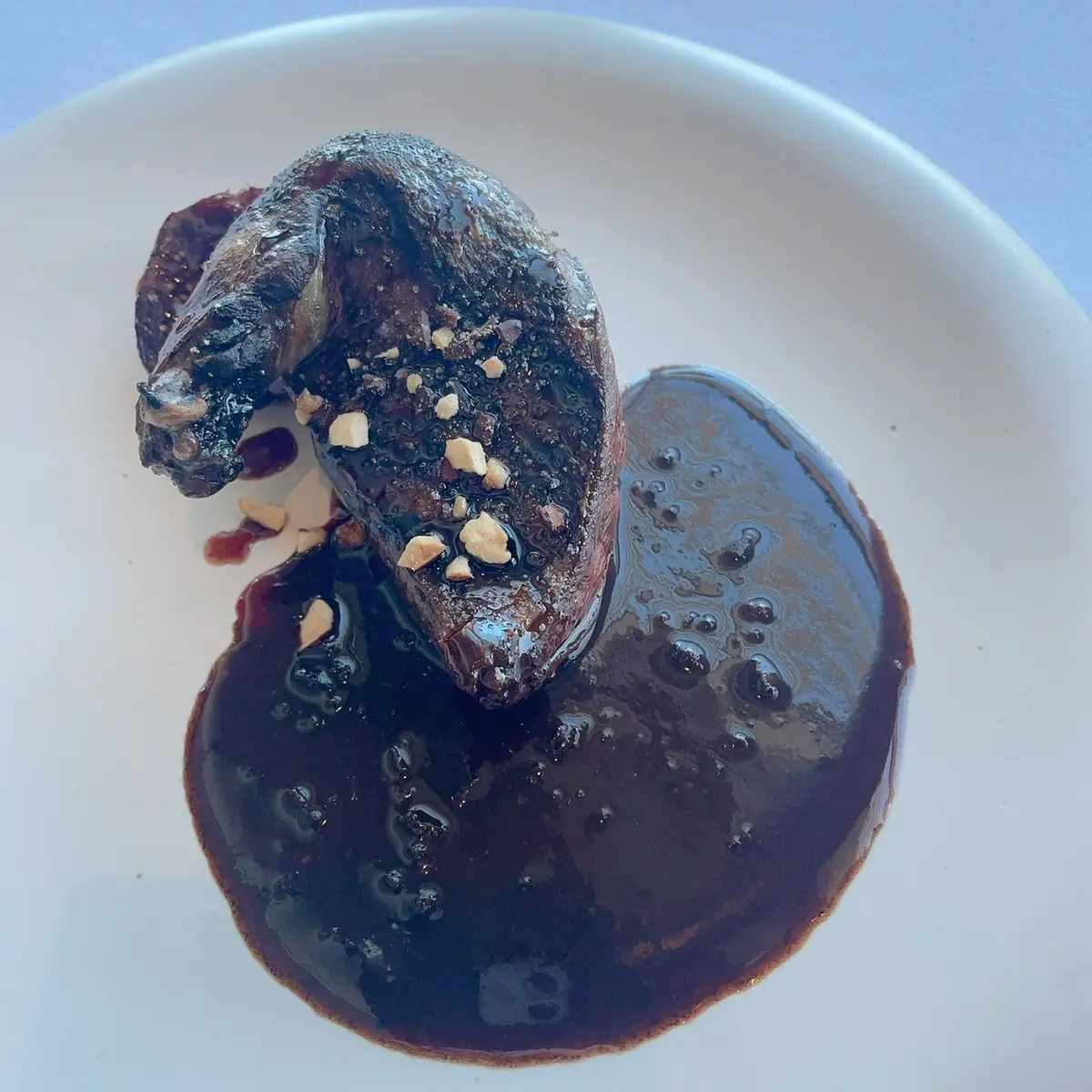 フレンチダイニング「アジュール フォーティーファイブ」の料理 ランド産の小鳩のロースト