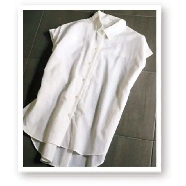 白シャツ