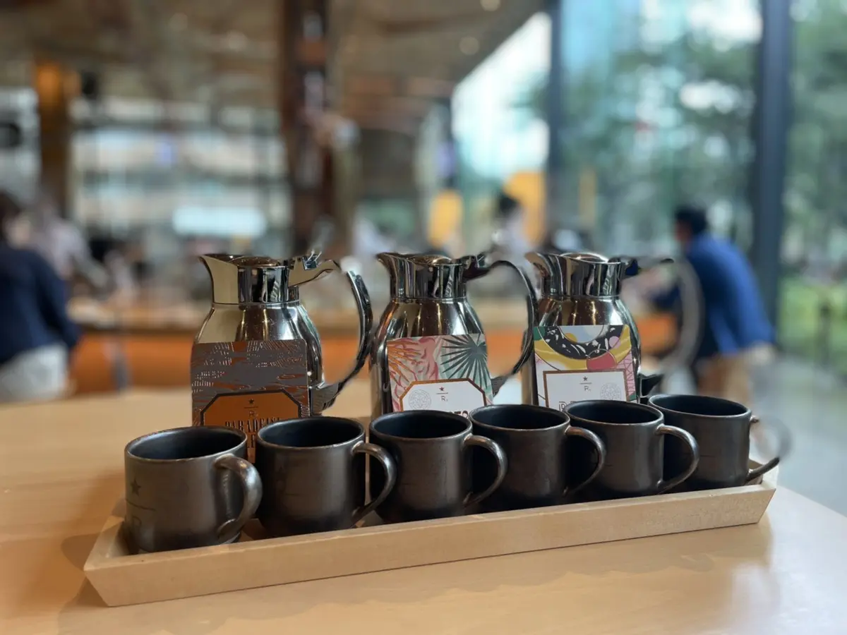 お勧めは飲み比べができるロースタリーフライト