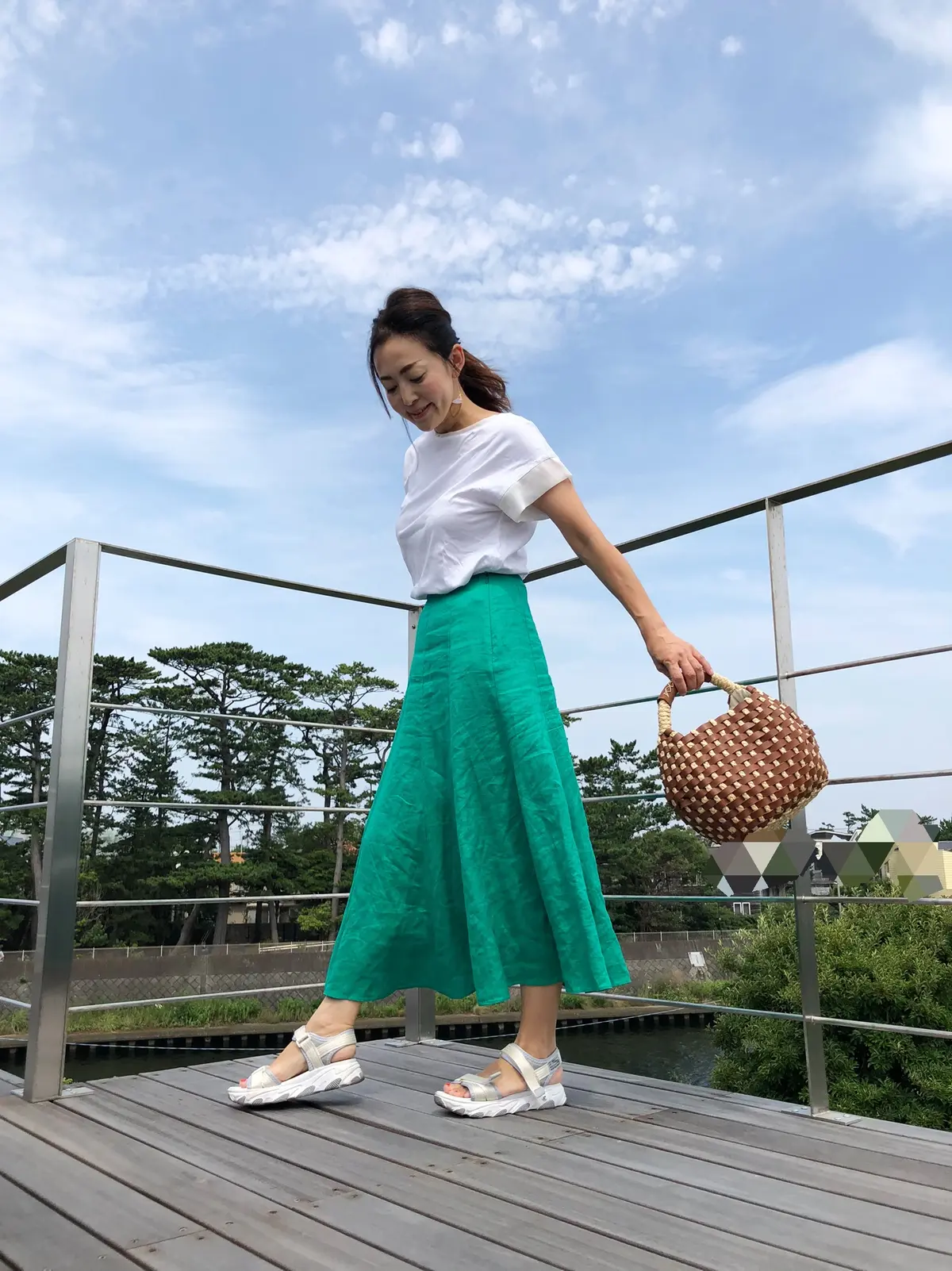 グリーンのセットアップでお出かけコーデ＆の画像_1