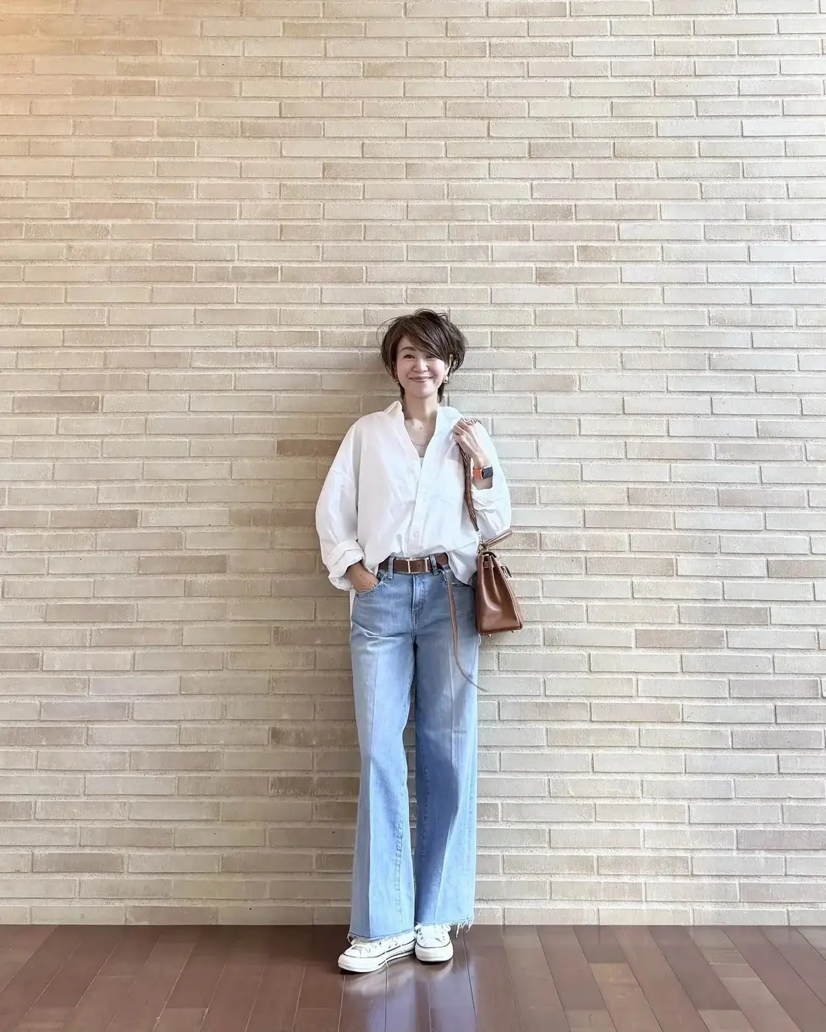 【50代 デニムコーデ15選】デニムONデニムの着こなしも人気！春らしい軽やかさがポイント