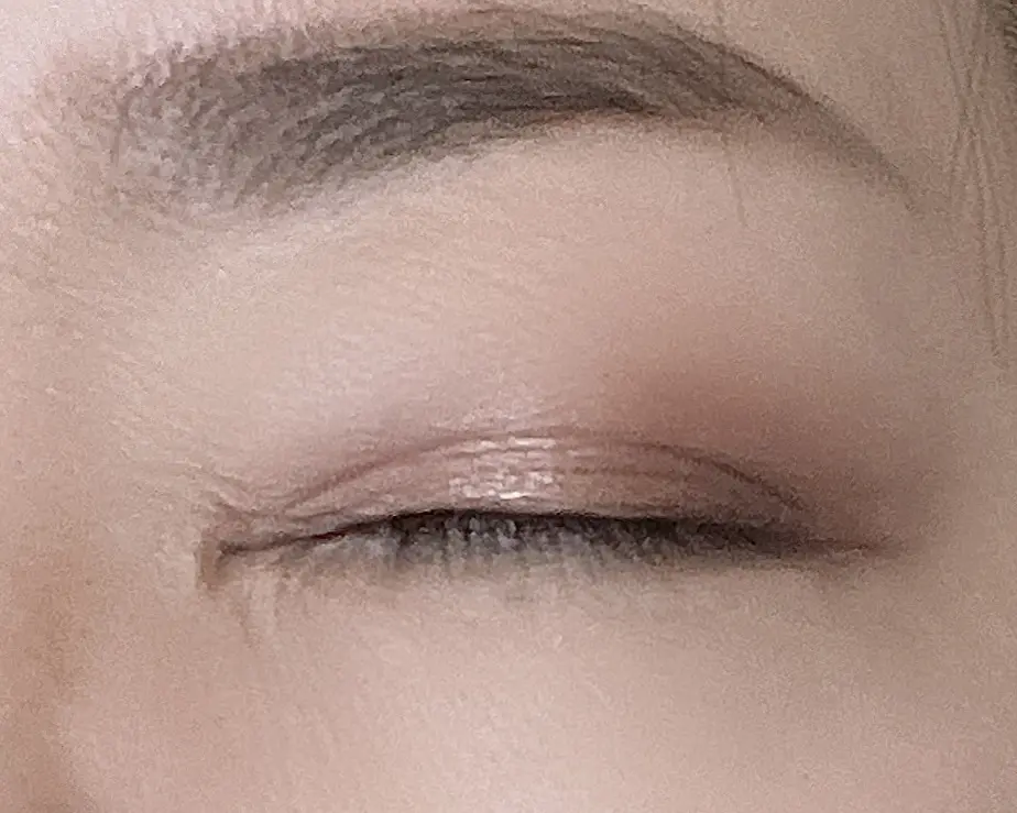 グラデーションアイシャドウ