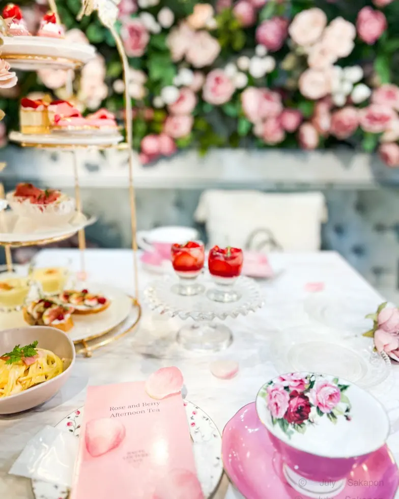 【東京デート】ローズ🌹香るアフタヌーンテの画像_4