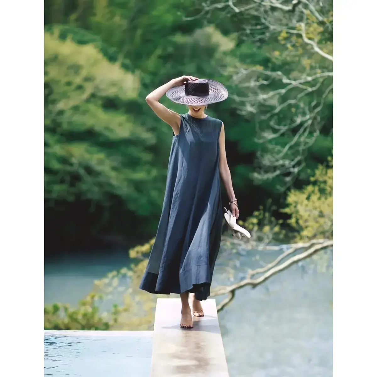 【気温35度の服装】日中の気温が35度の時の最適な服装は？50代におすすめの女らしいワンピースやおしゃれ見えするパンツスタイル6選