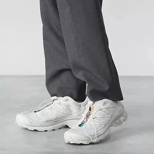 【50代 スニーカー】旬ボトムに合う大人の画像_1