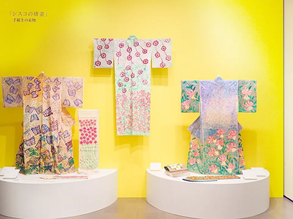 BLACK CRANEのプリーツドレスでの画像_2