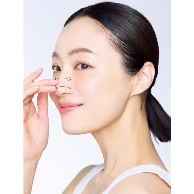 鼻のゆるみが毛穴を下げる！ 美容液は鼻も忘れず塗って