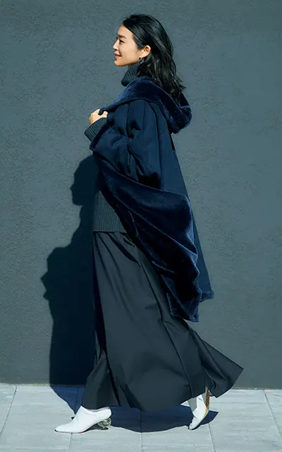 ワイドパンツと球体ヒールの真っ白なブーティコーデのゆうき