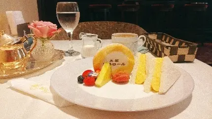 ヘビロテ赤ワンピで舞台「もうがまんできなの画像_2