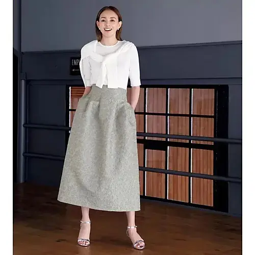 ありそうでなかったシルエットと絶妙な丈感が優秀