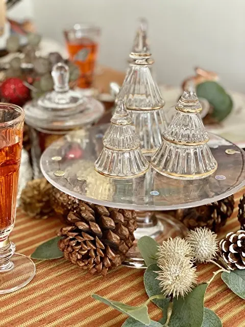 ガラス製の小物はどんなテイストにも合わせやすい！