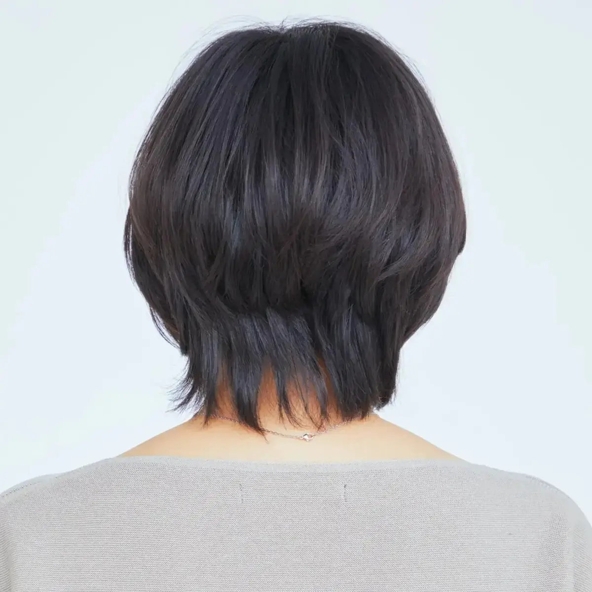 優しい女性に見える「ふんわりシルエット」