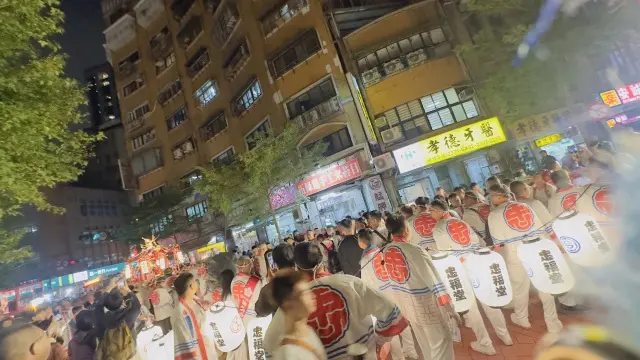 台北滞在記①　龍山寺で福を頂きました！の画像_15