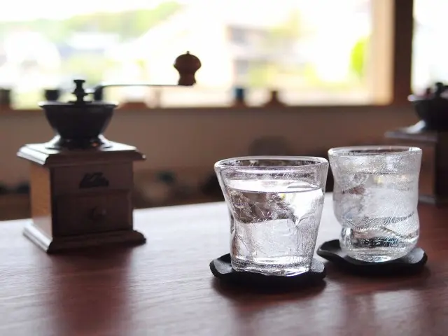 グラス・フォレストin富良野　しばれ硝子　創珈琲　カウンター席