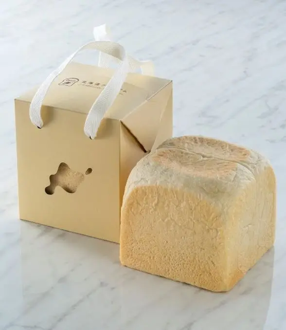 北海道・新千歳空港のおすすめ土産、予算1000円 Pasco北海道プレミアムの「北海道の生食パン」