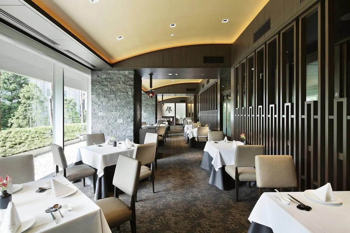 「ザ・キャピトルホテル 東急」中国料理「星ヶ岡」店内