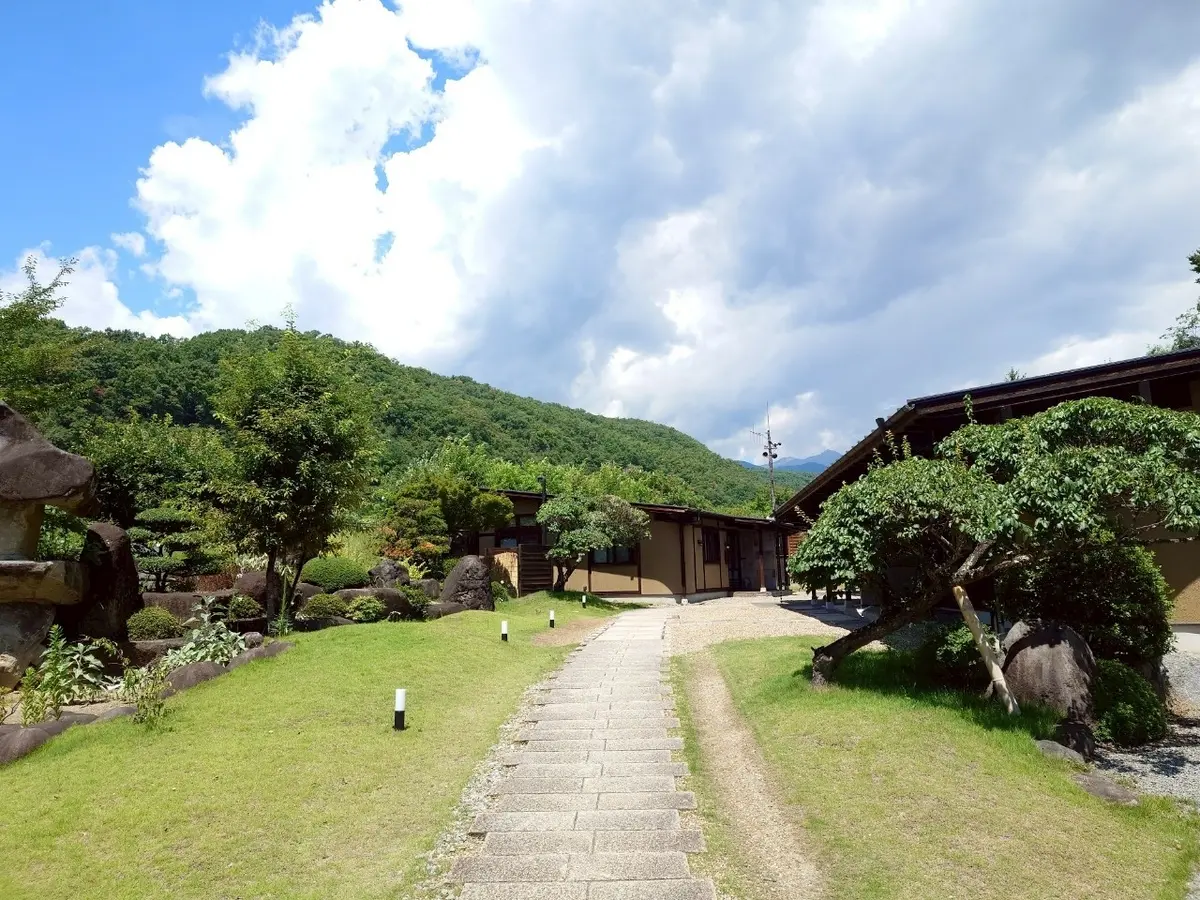 笛吹川温泉　坐忘