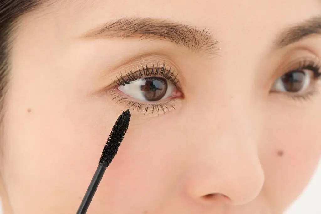 OurAge×Webエクラ　まつげテク　マスカラは下まつ毛にも。目を「縦に」開かせる